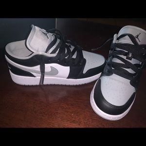 Jordan 1 low grey toe